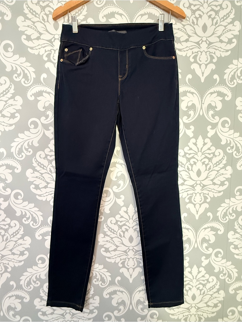 💫4/$25 • Reitmans Dark Denim Pull On Skinny Jeans